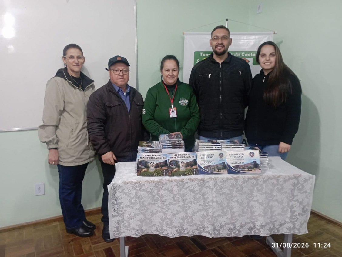 Câmara de Lagoão distribui exemplares atualizados da Lei Orgânica e do Regimento Interno